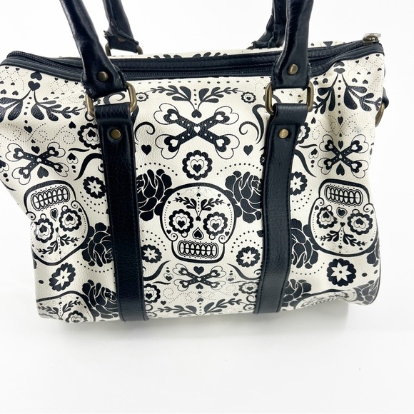 ✅ Disney Parks Loungefly Sugar Skull Black & White Satchel Purse - Picture 4 of 8